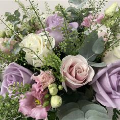 Florist&#39;s Choice Handtied - Sweetheart pastels 