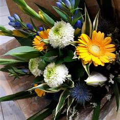 Florist&#39;s Choice Hand Tied - Leeds United ALAW
