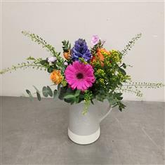 Star Mum jug of flowers 